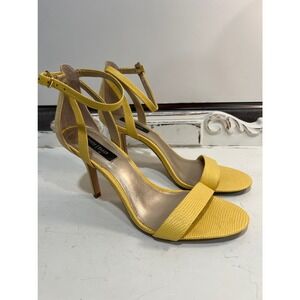 WHITE HOUSE BLACK MARKET WHBM Yellow 3.5” Ankle Strap Open Toe Heels size 8.5